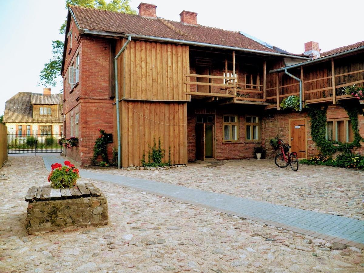 Livijas Apartamenti Apartment Kuldiga Exterior photo